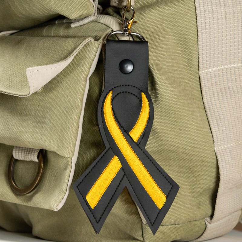 Thin Gold Line Leather Ribbon Keychain - Image 4